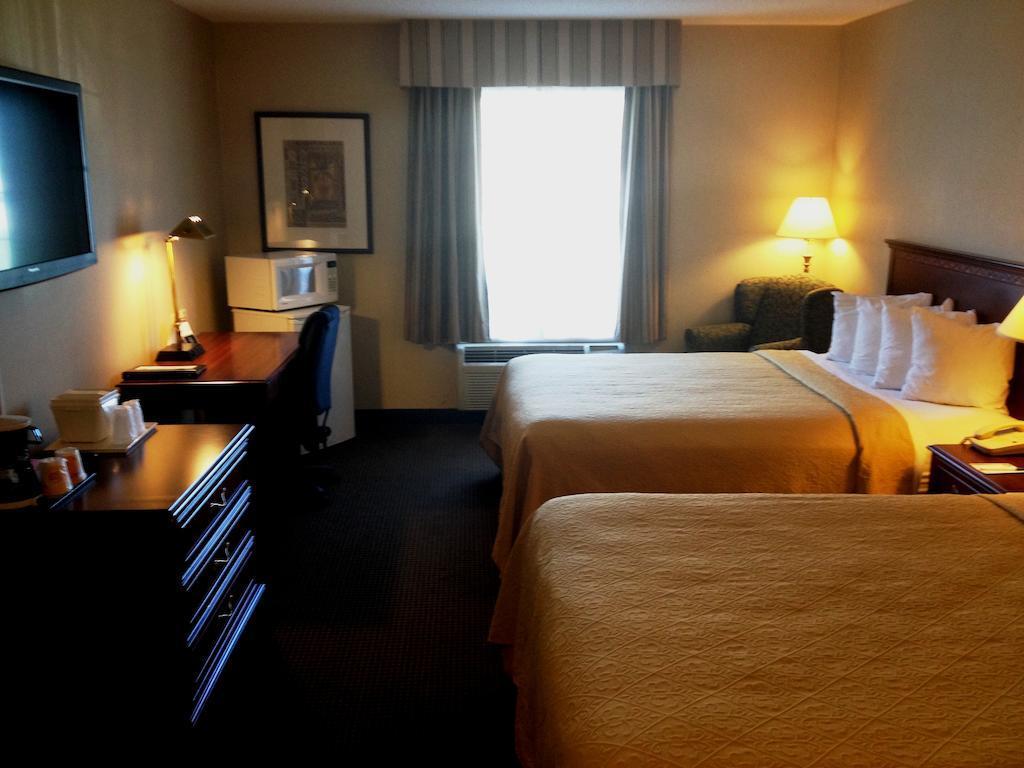Quality Hotel & Suites Woodstock Eksteriør bilde