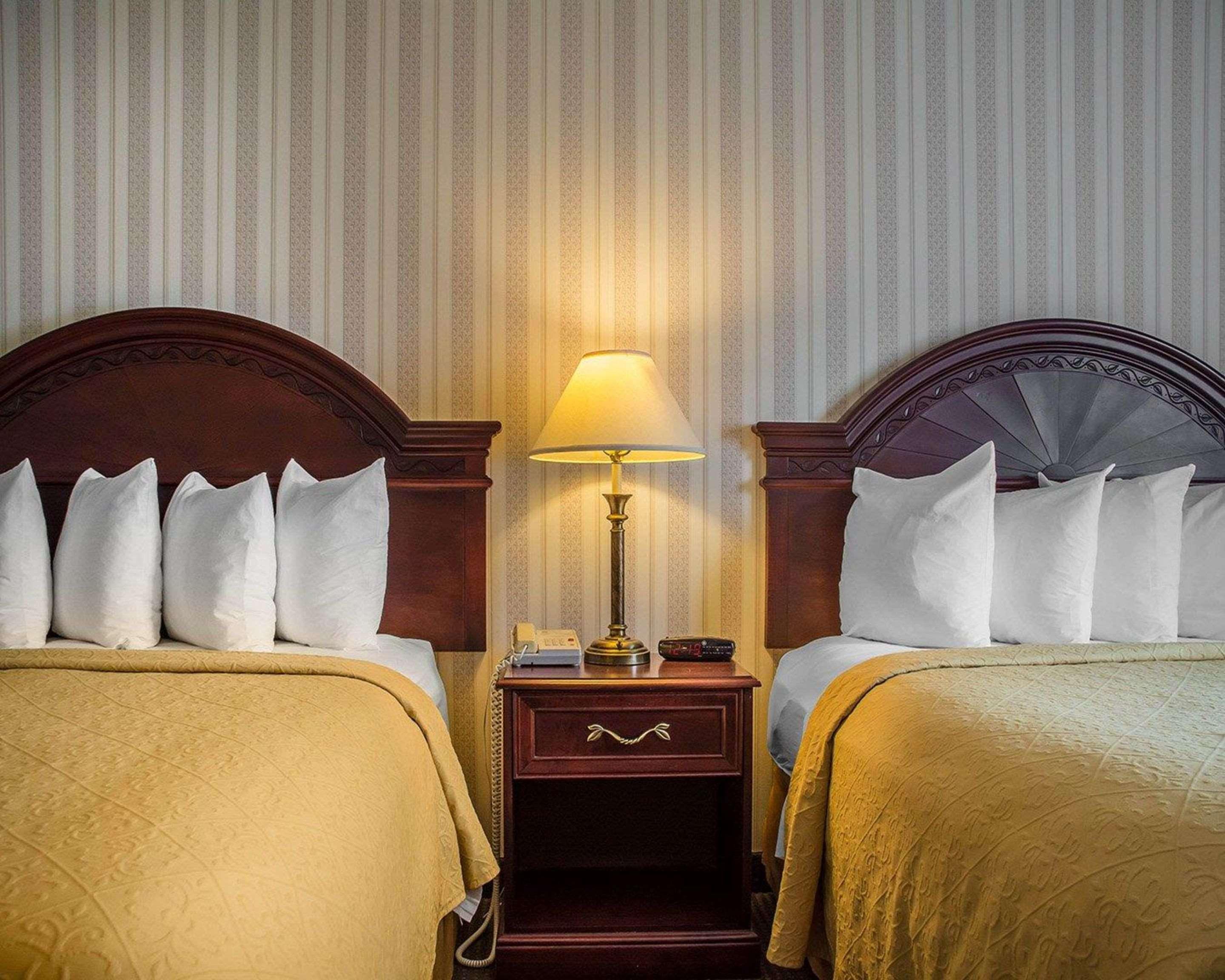 Quality Hotel & Suites Woodstock Eksteriør bilde