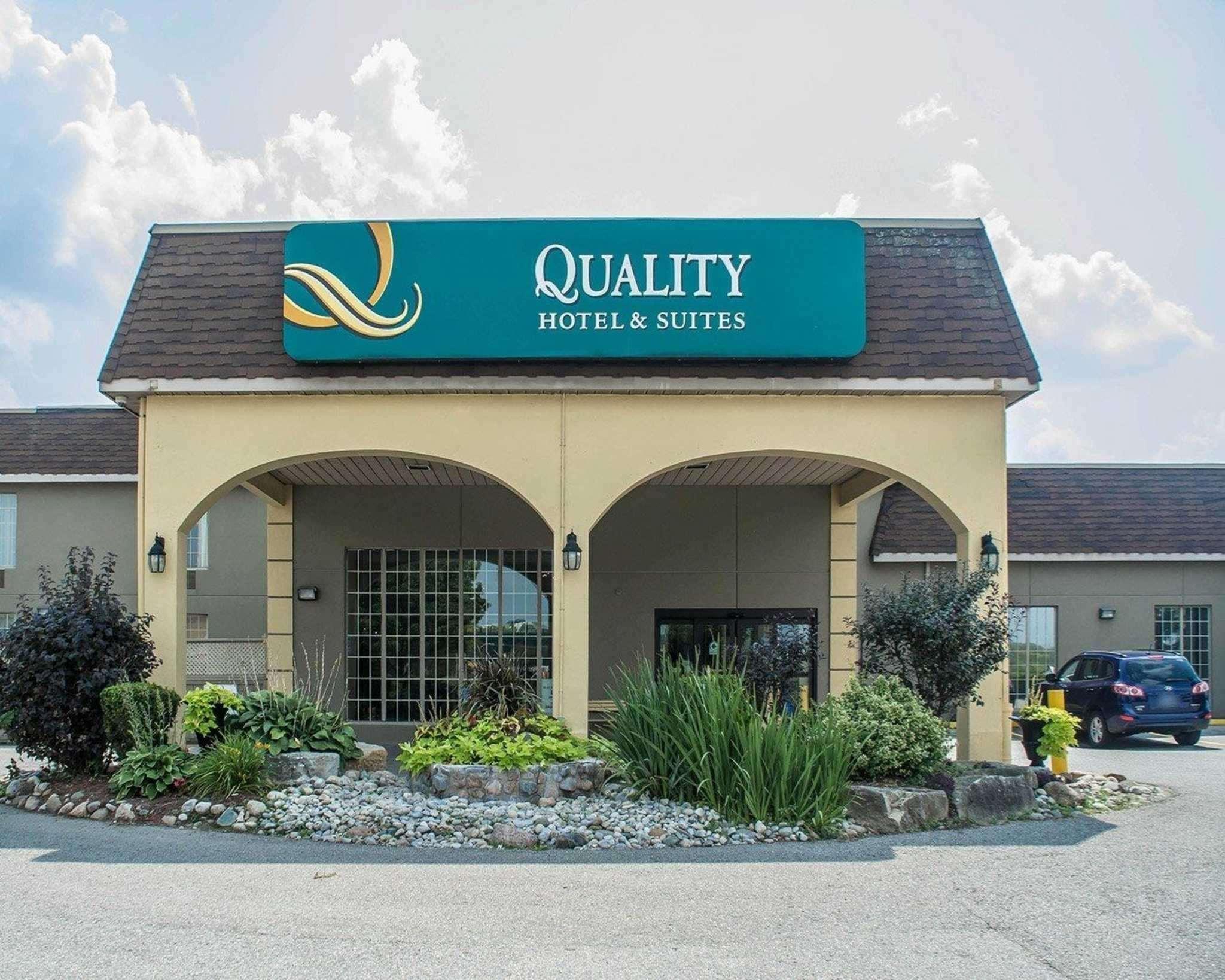 Quality Hotel & Suites Woodstock Eksteriør bilde