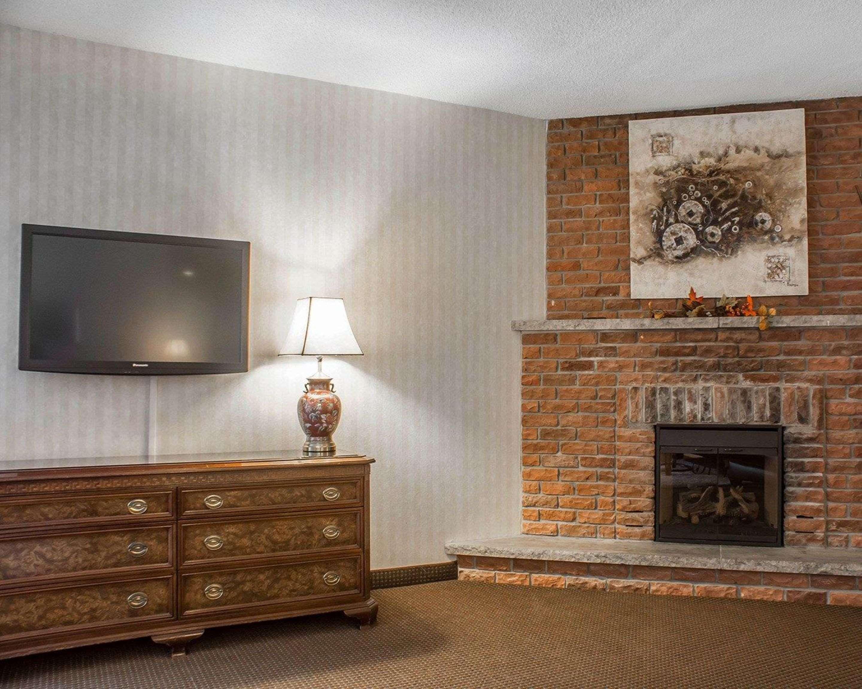Quality Hotel & Suites Woodstock Eksteriør bilde