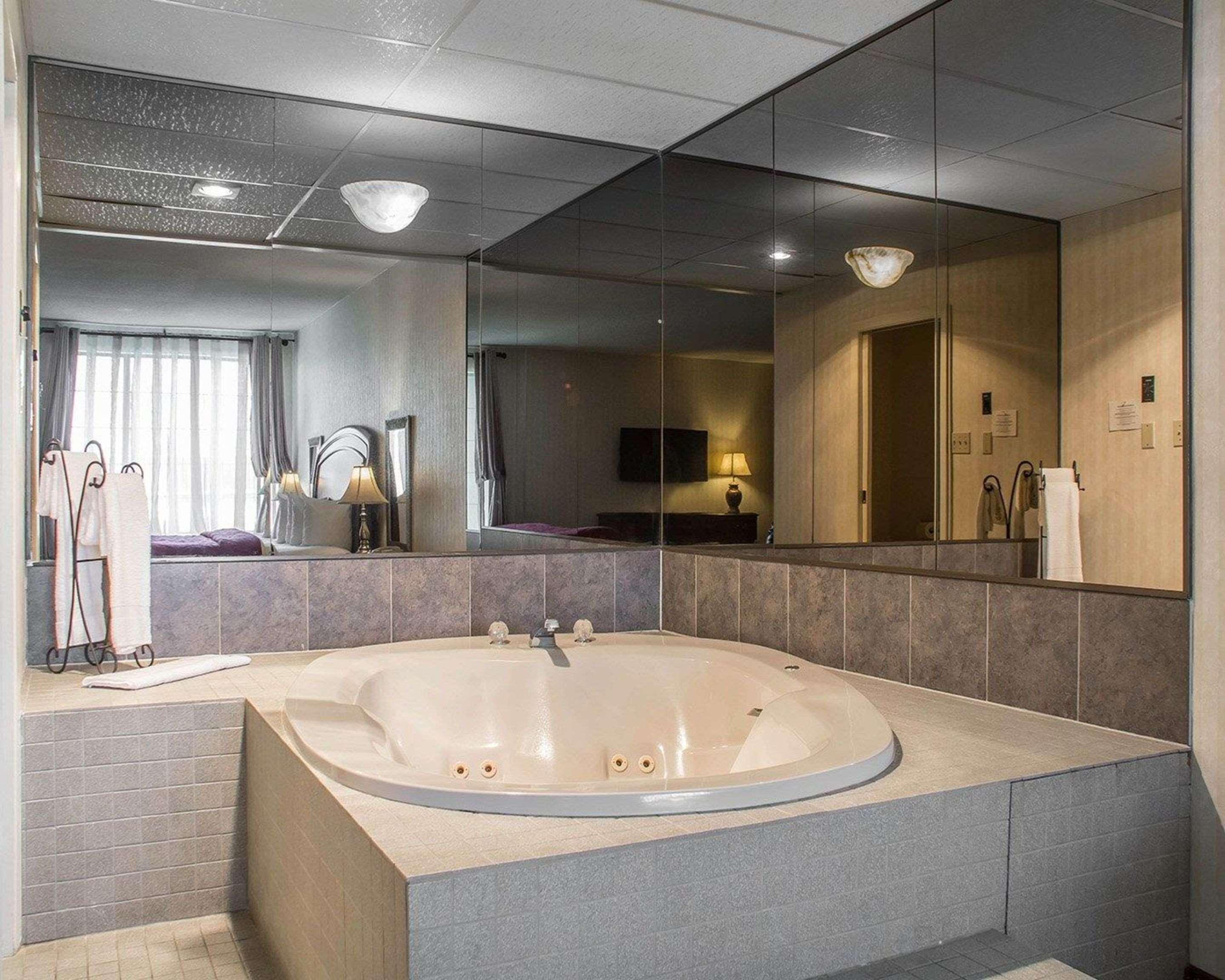 Quality Hotel & Suites Woodstock Eksteriør bilde