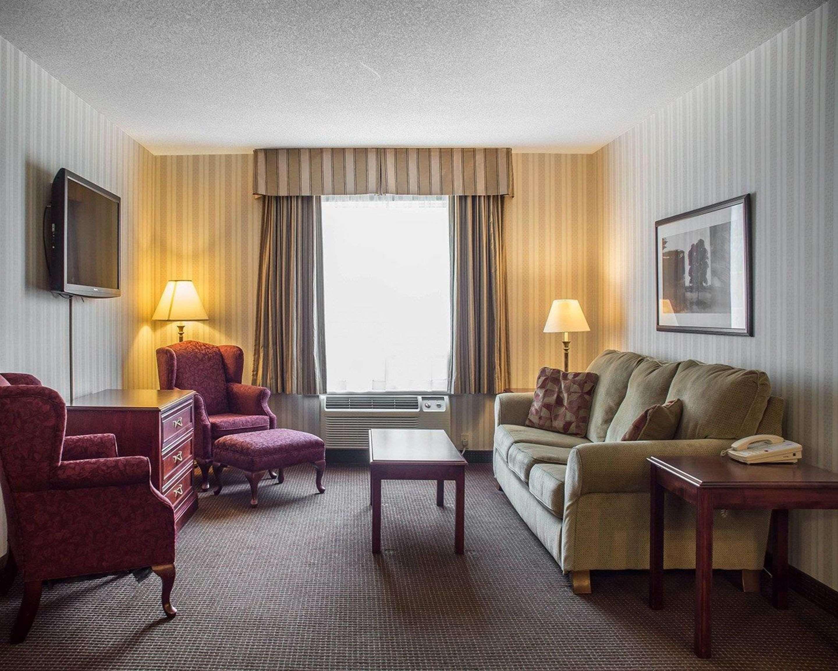 Quality Hotel & Suites Woodstock Eksteriør bilde