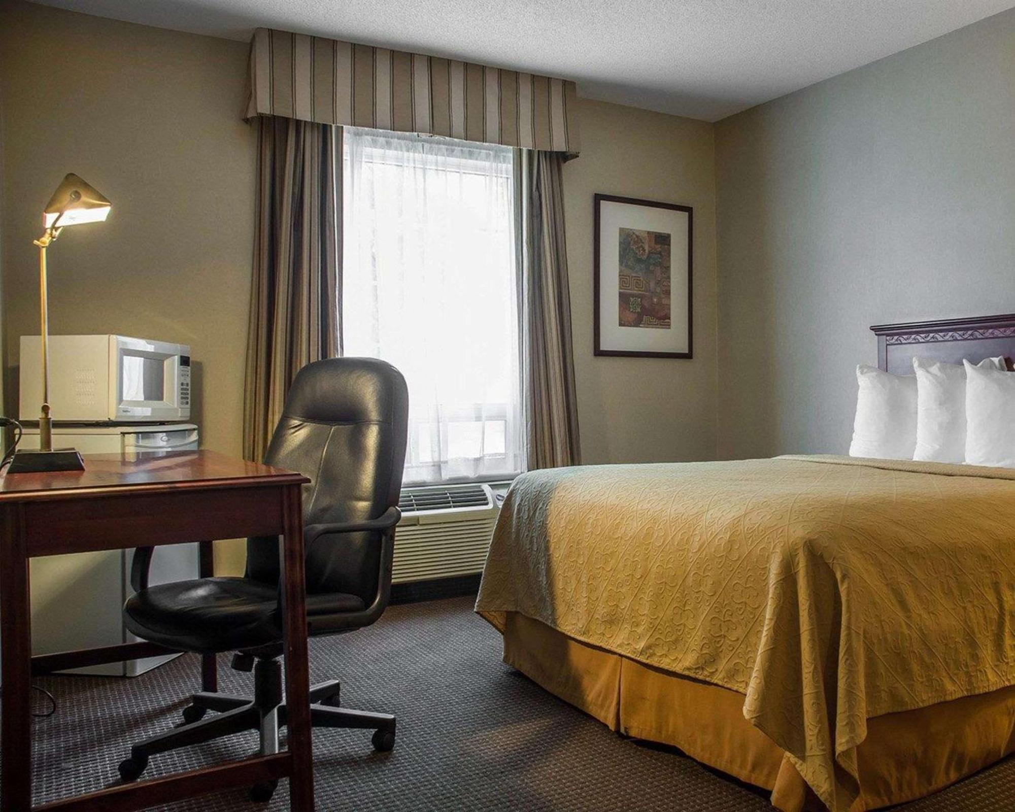 Quality Hotel & Suites Woodstock Eksteriør bilde